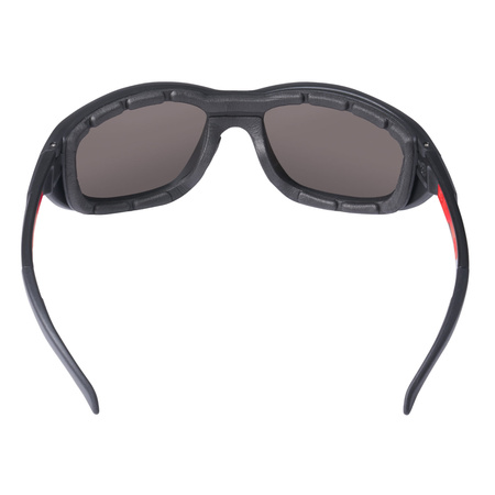 MILWAUKEE OKULARY OCHRONNE  PRZYCIEMNIANE Z USZCZE